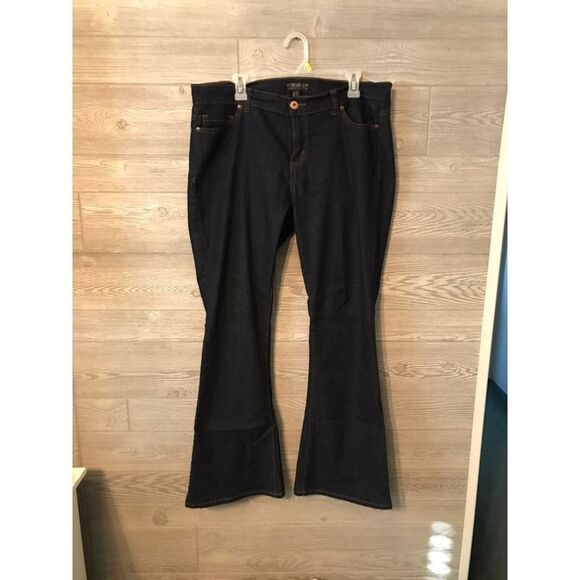 Forever 21 plus size jeans - Picture 1 of 3